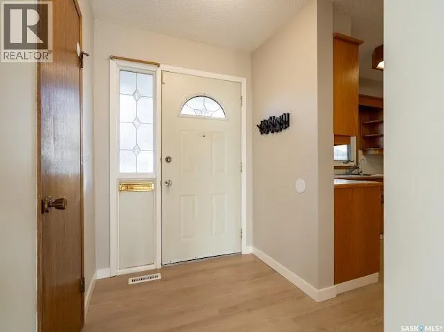 270 PLAINSVIEW DRIVE
