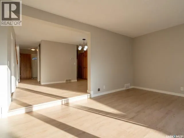 270 PLAINSVIEW DRIVE