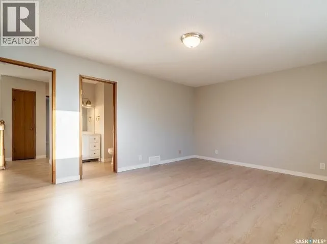 270 PLAINSVIEW DRIVE