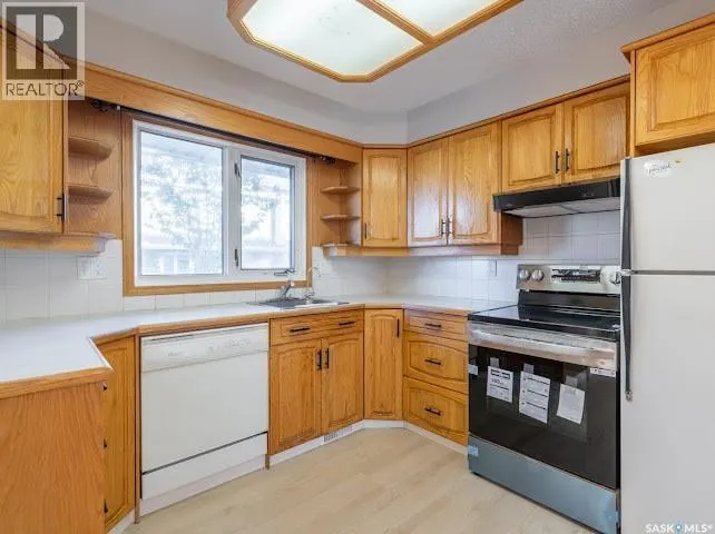 270 PLAINSVIEW DRIVE
