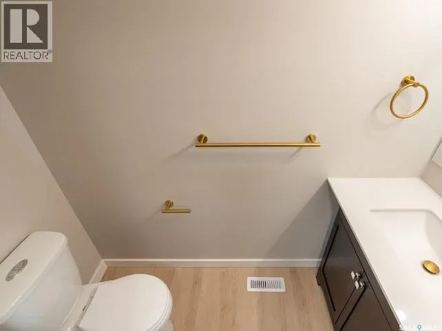 270 PLAINSVIEW DRIVE