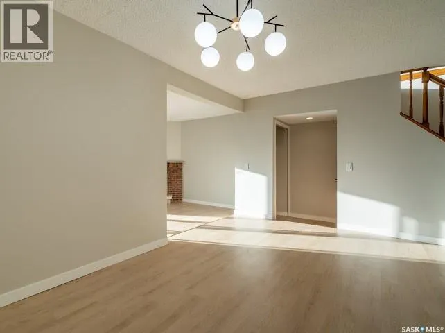 270 PLAINSVIEW DRIVE