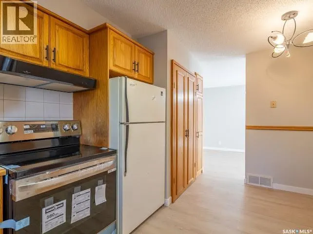 270 PLAINSVIEW DRIVE