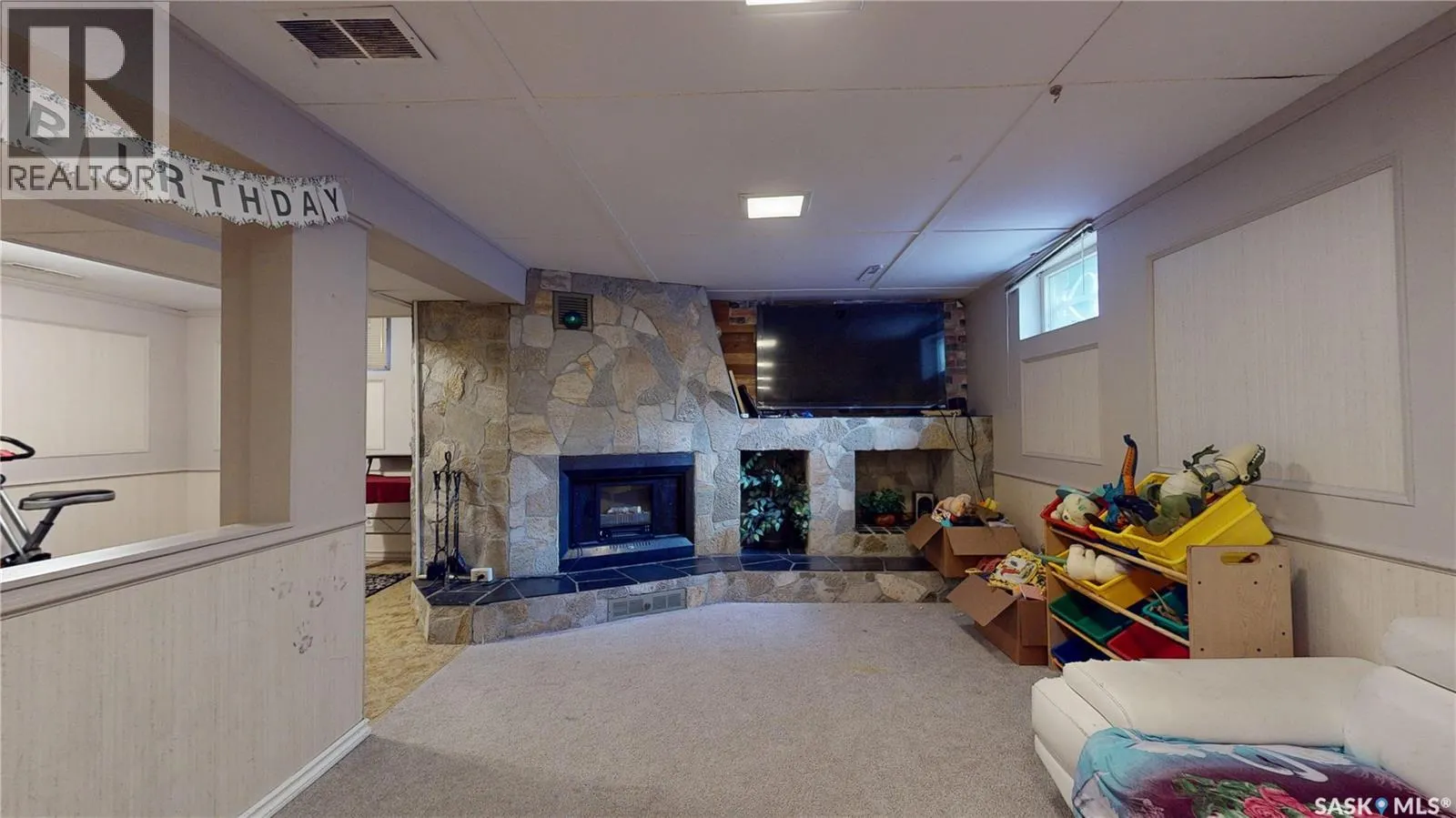 43 Hawthorne CRESCENT