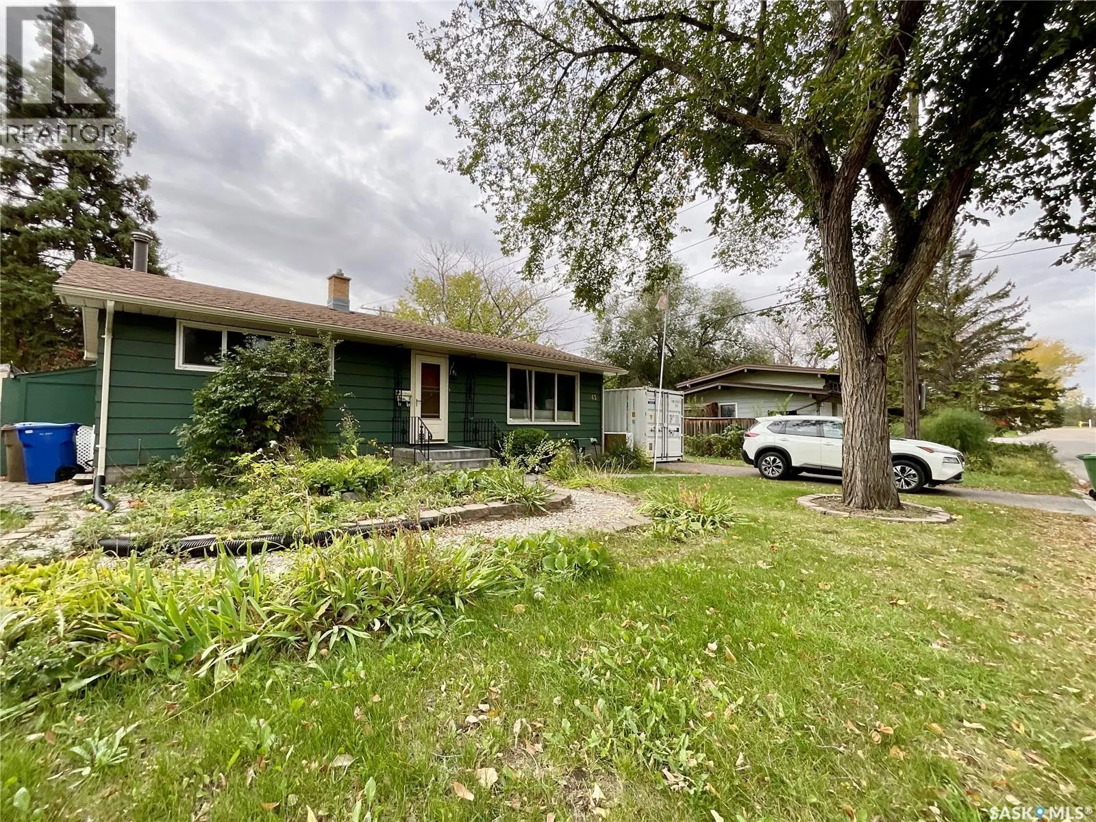 43 Hawthorne CRESCENT
