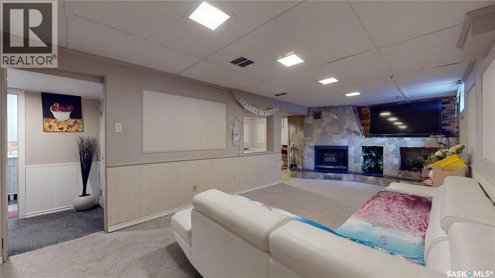 43 Hawthorne CRESCENT