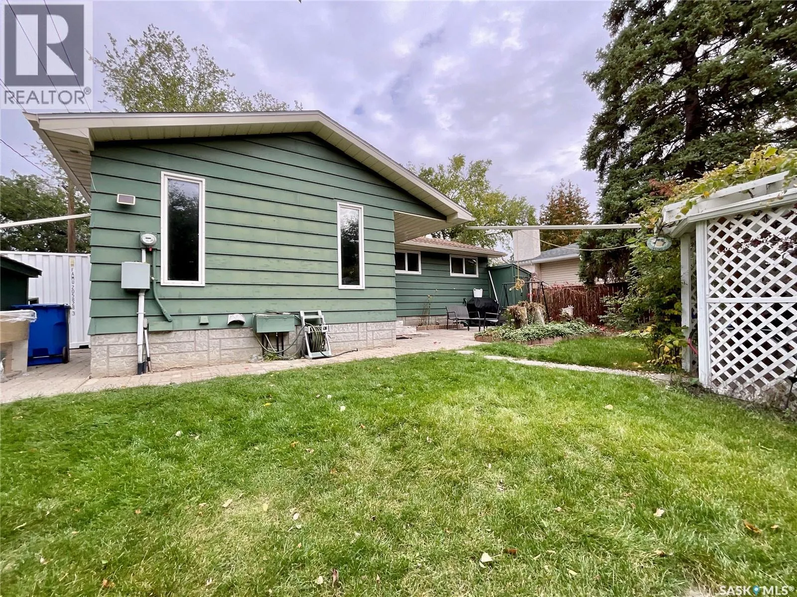 43 Hawthorne CRESCENT