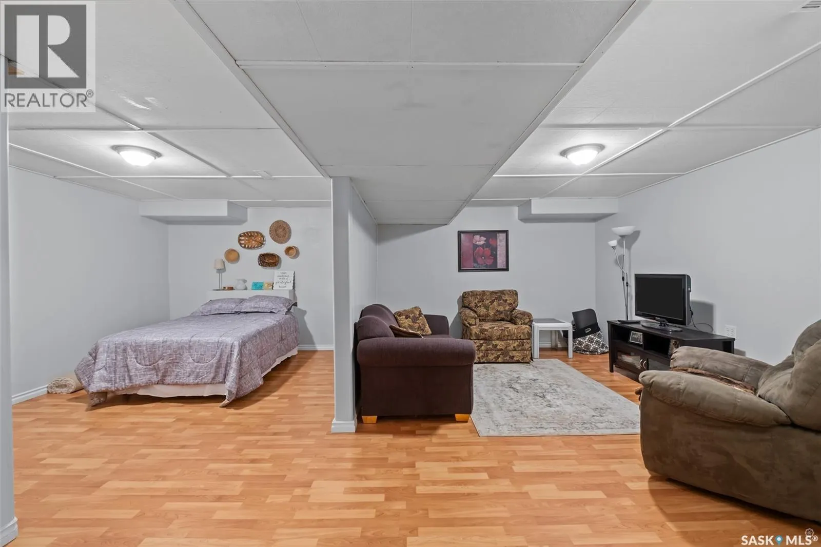 1361 3rd STREET E