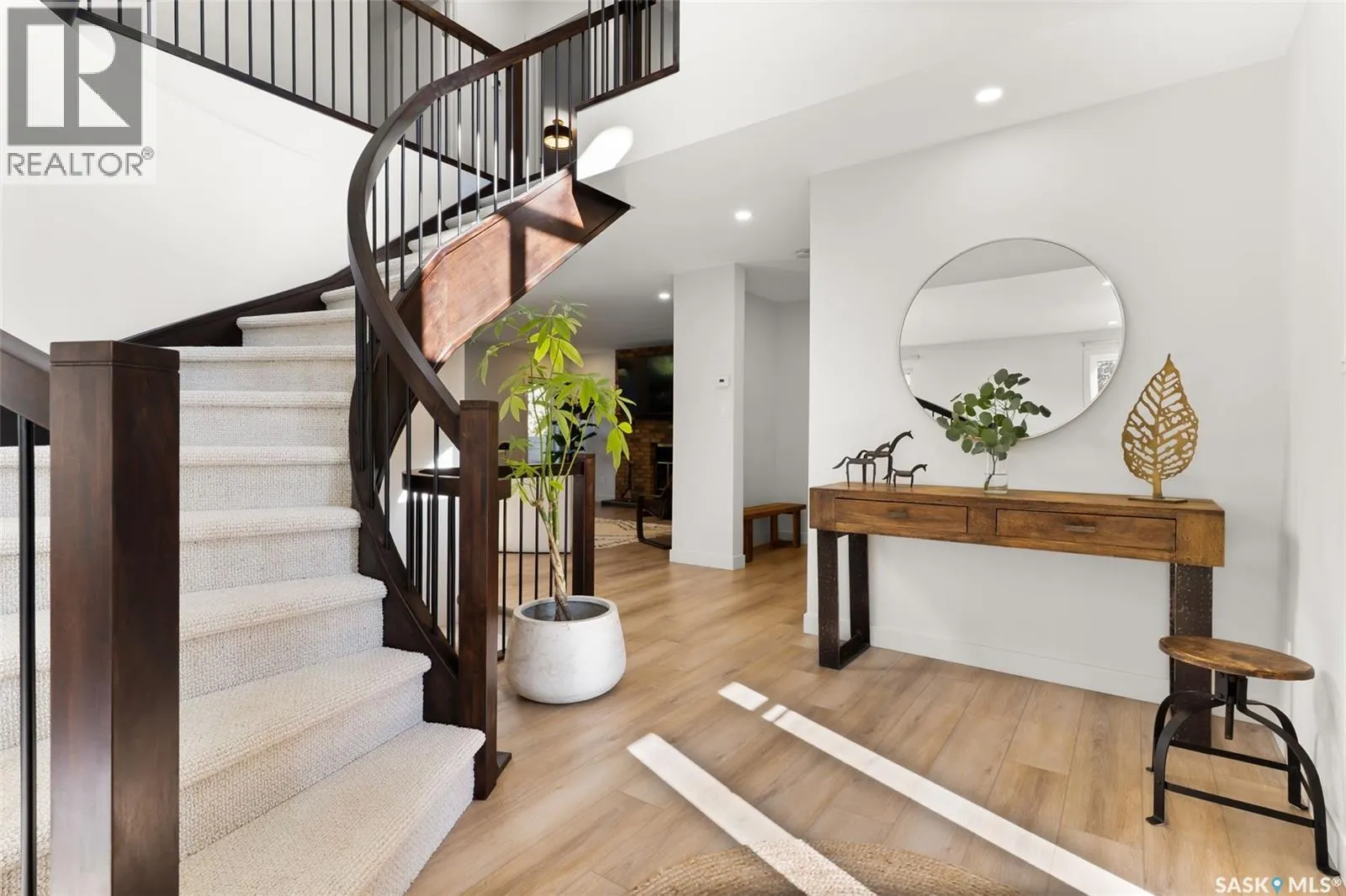 3807 Bow BAY