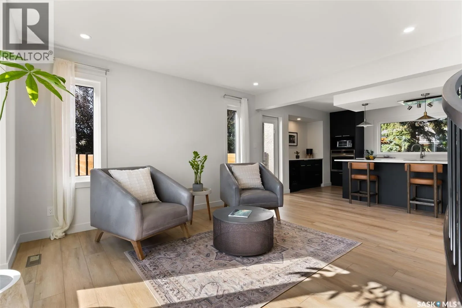 3807 Bow BAY
