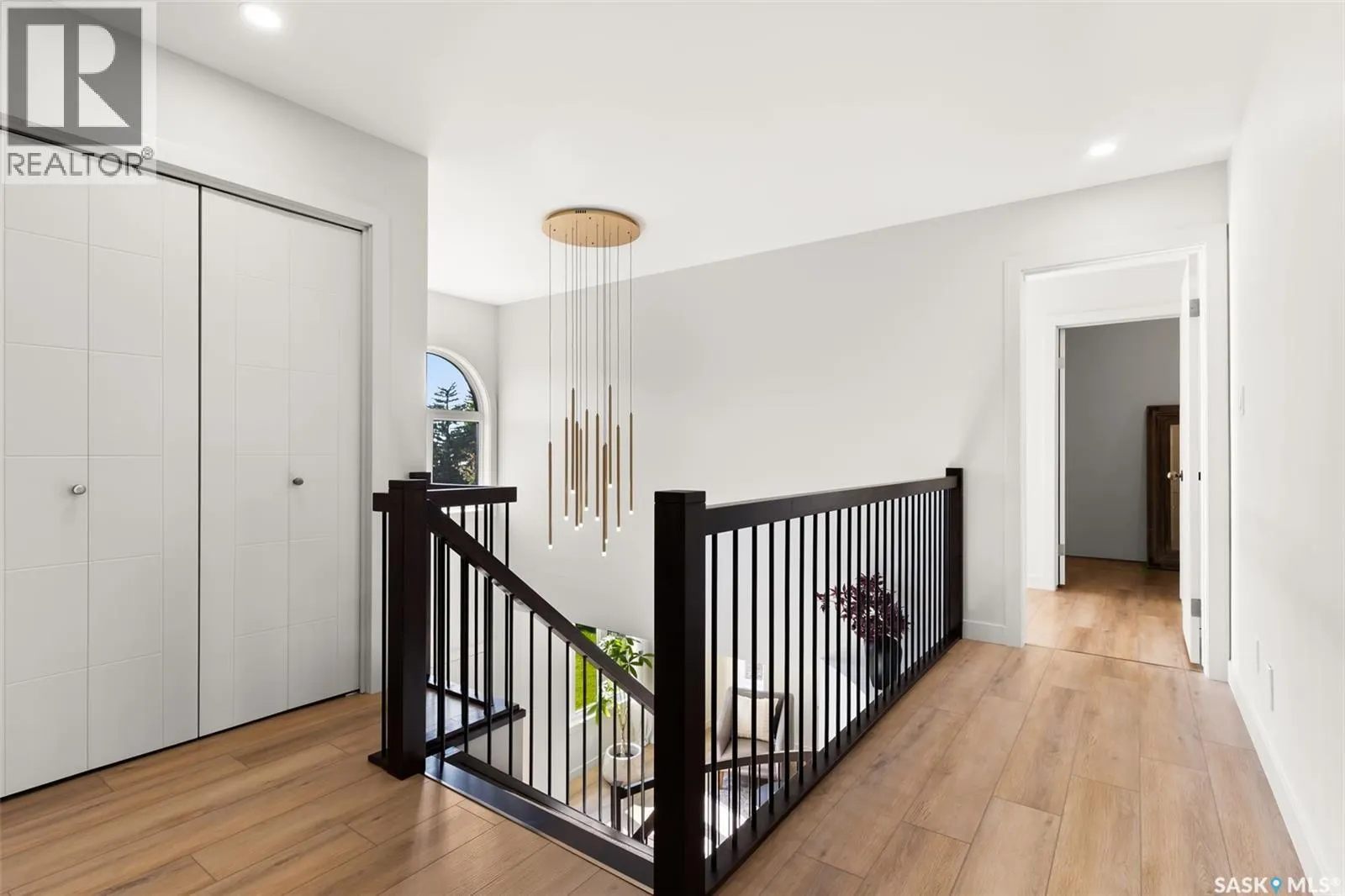 3807 Bow BAY