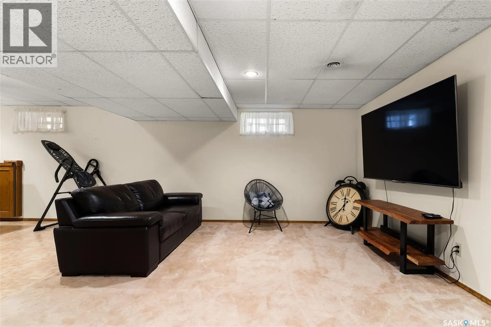 3807 Bow BAY