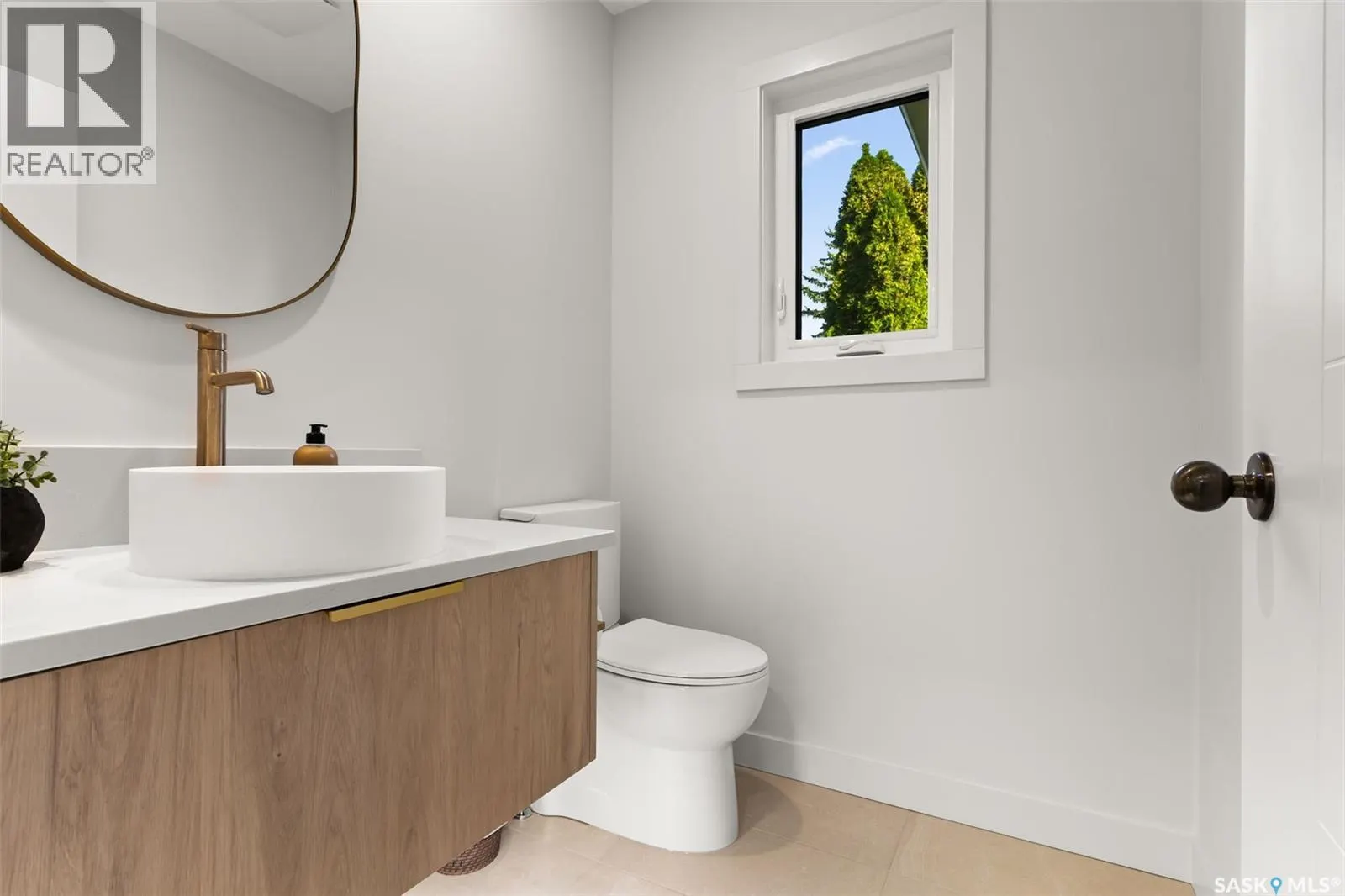 3807 Bow BAY