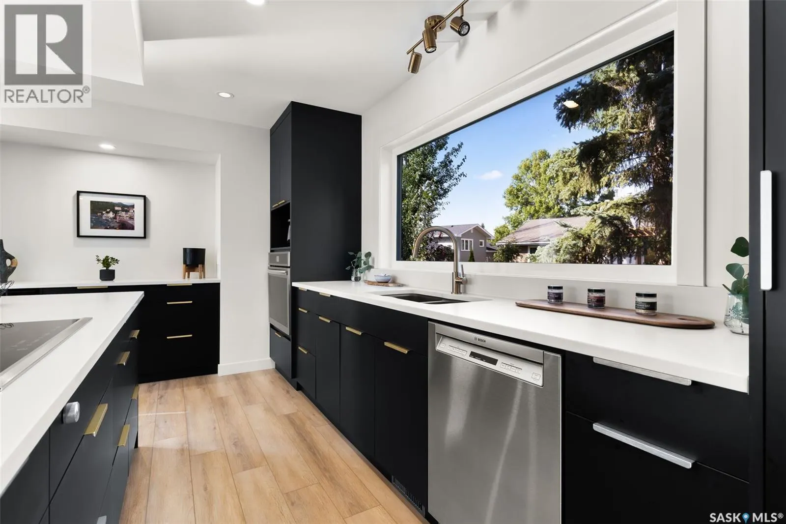 3807 Bow BAY