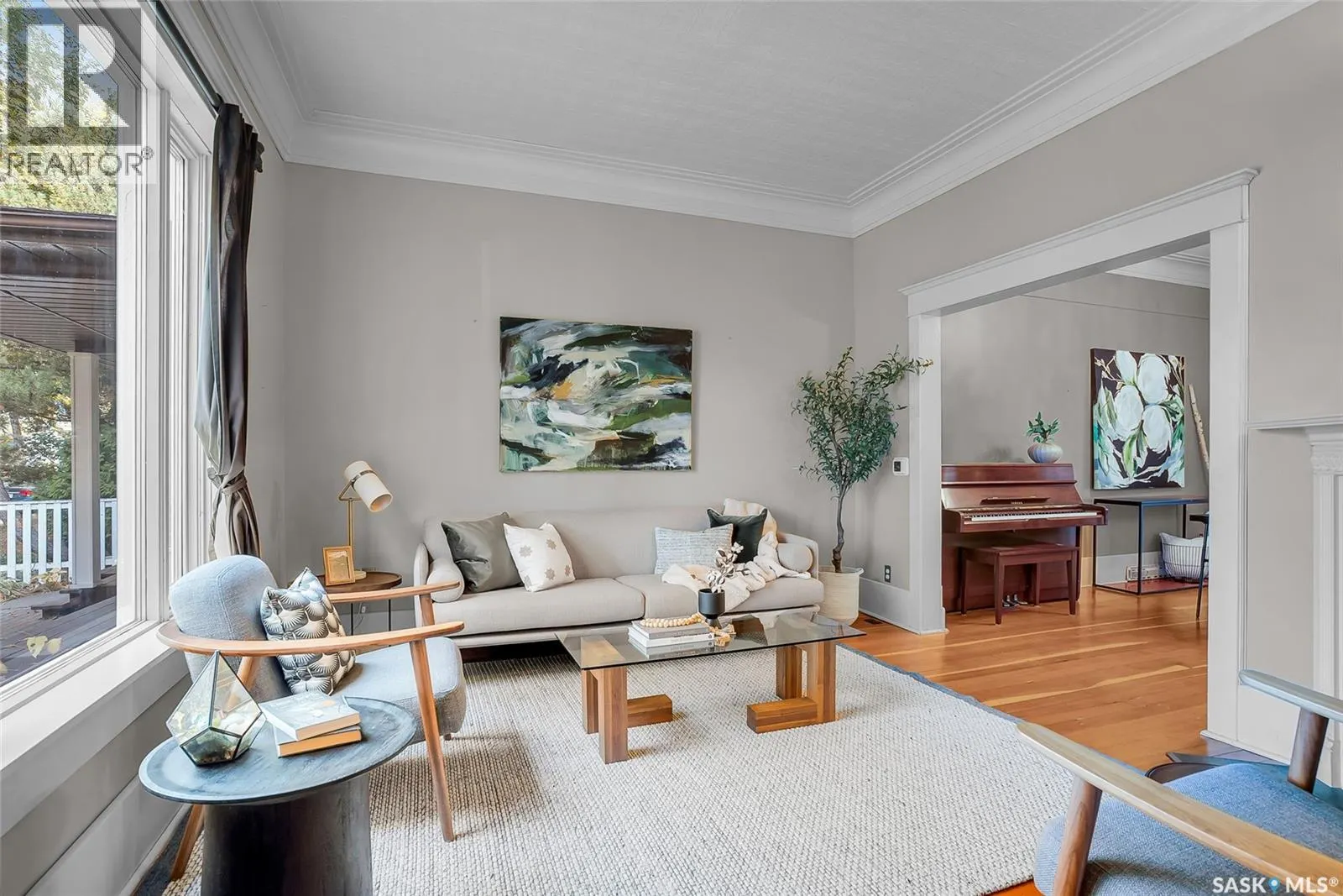 420 6th STREET E