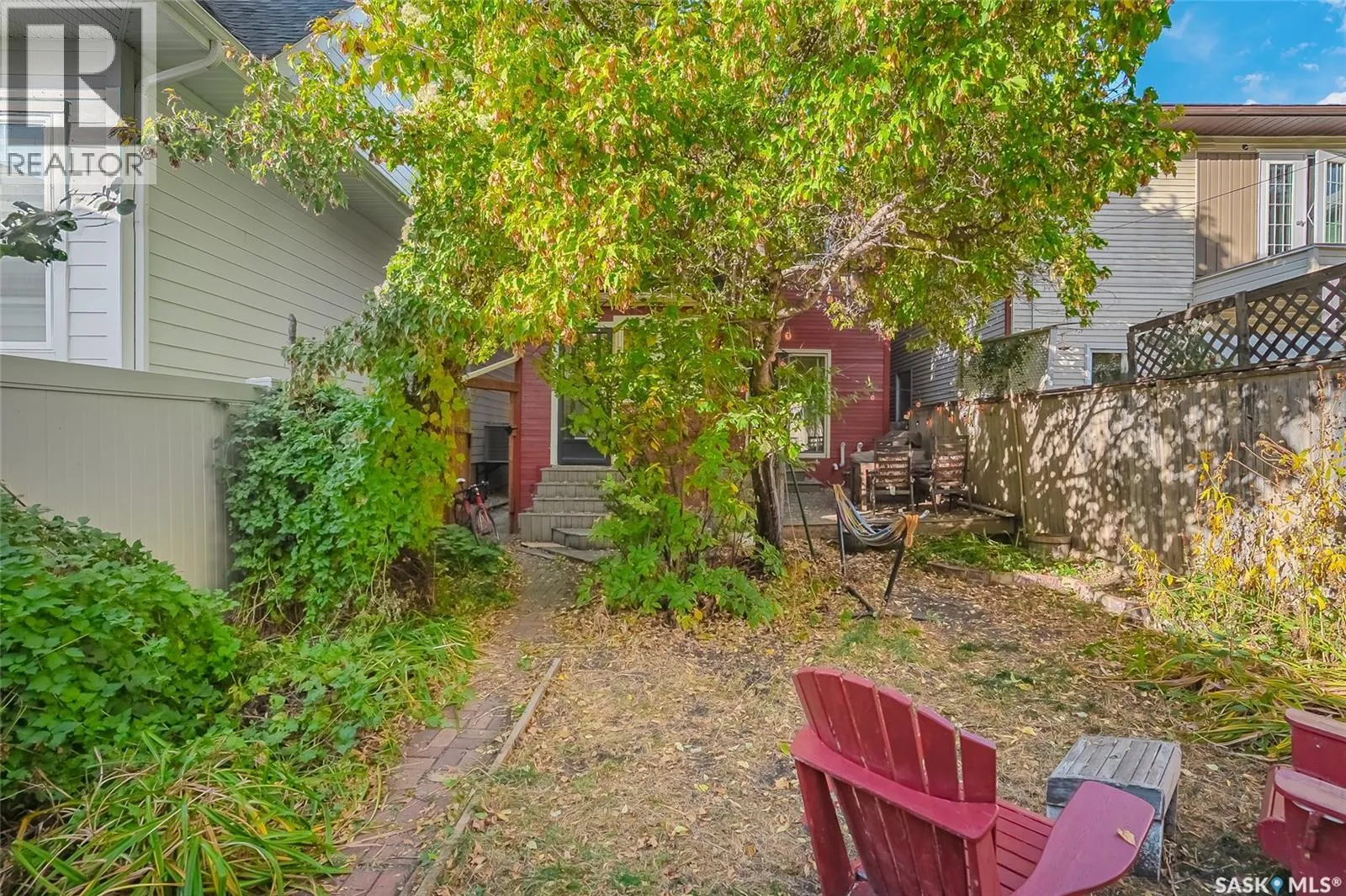 420 6th STREET E