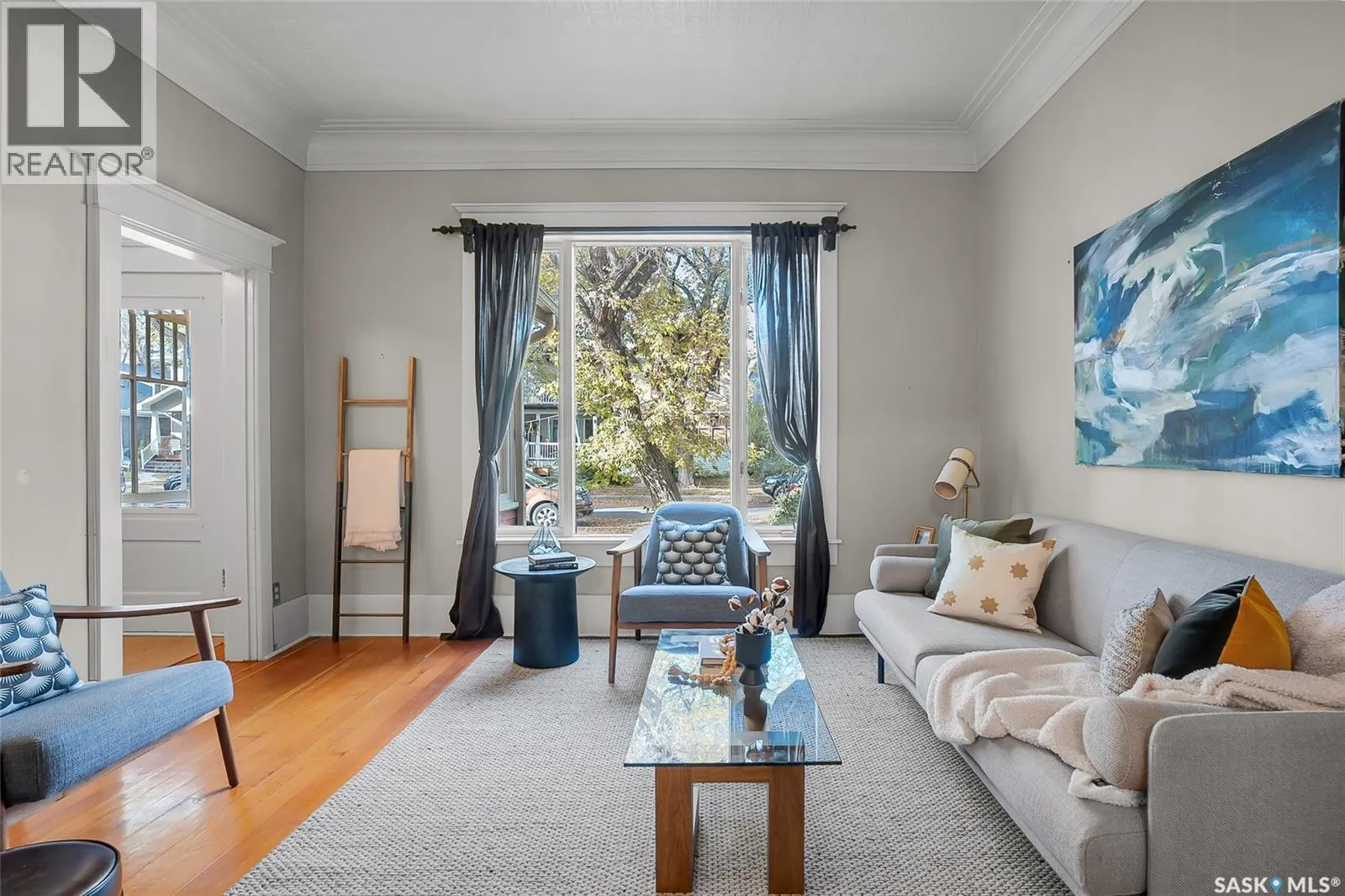 420 6th STREET E