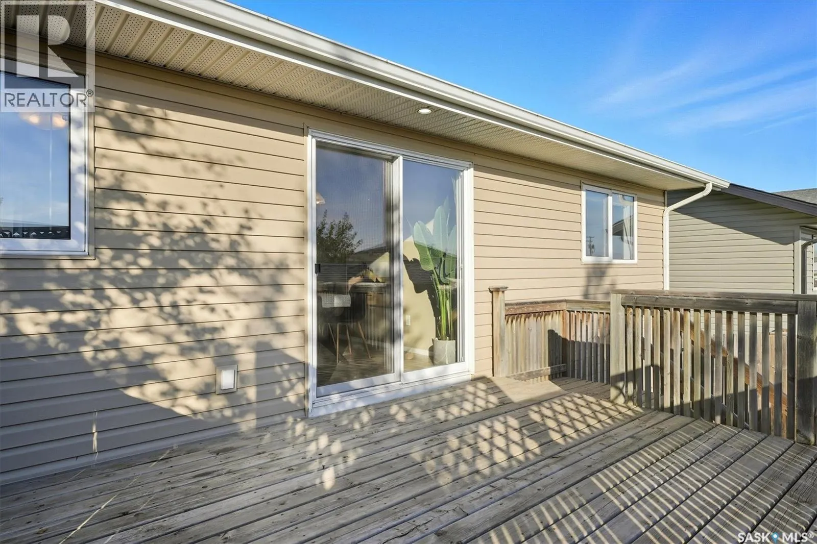 220 Warwick CRESCENT