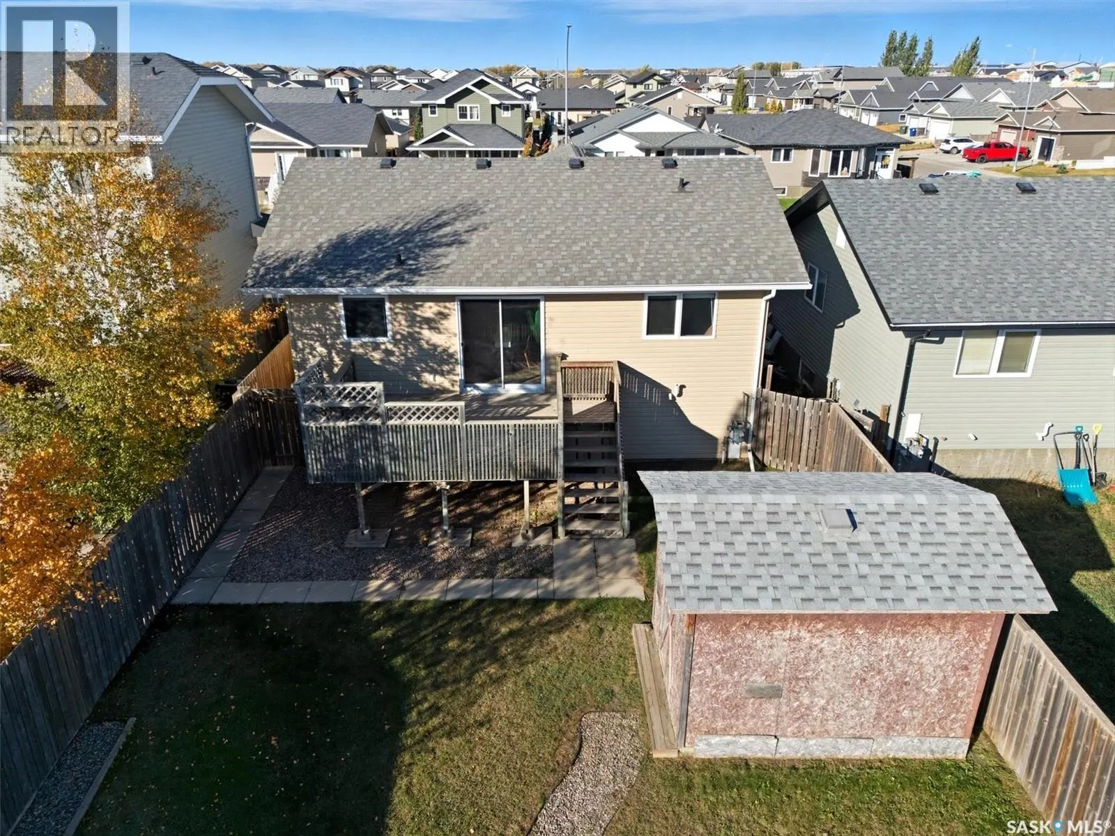 220 Warwick CRESCENT