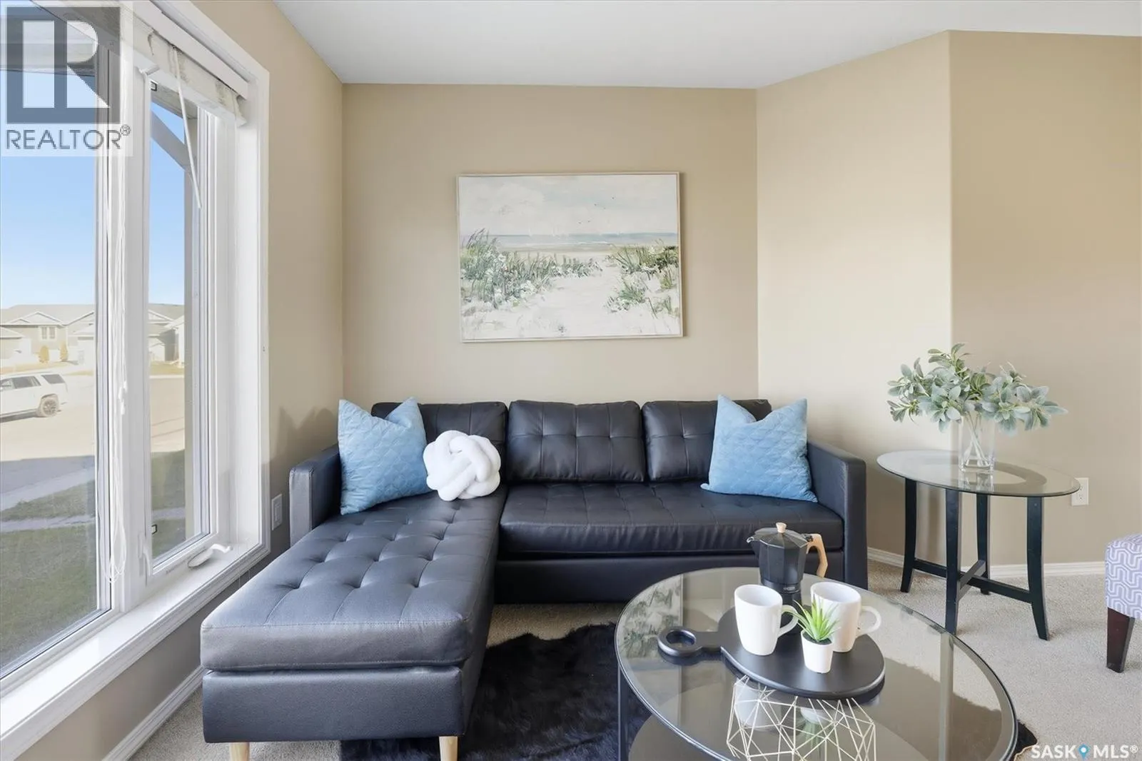 220 Warwick CRESCENT