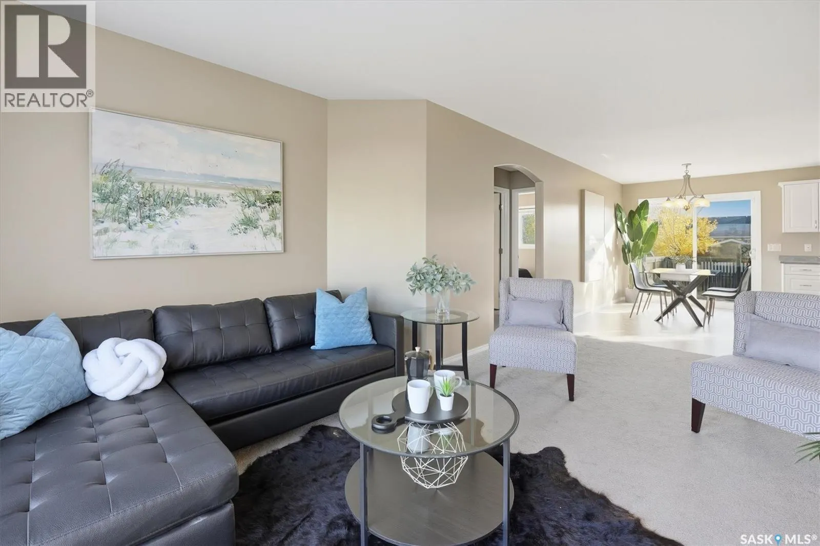 220 Warwick CRESCENT