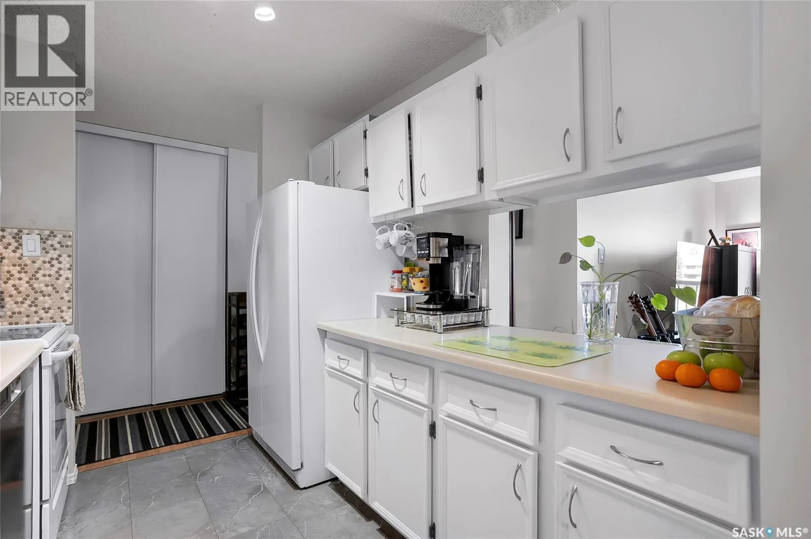 310B 4040 8th STREET E