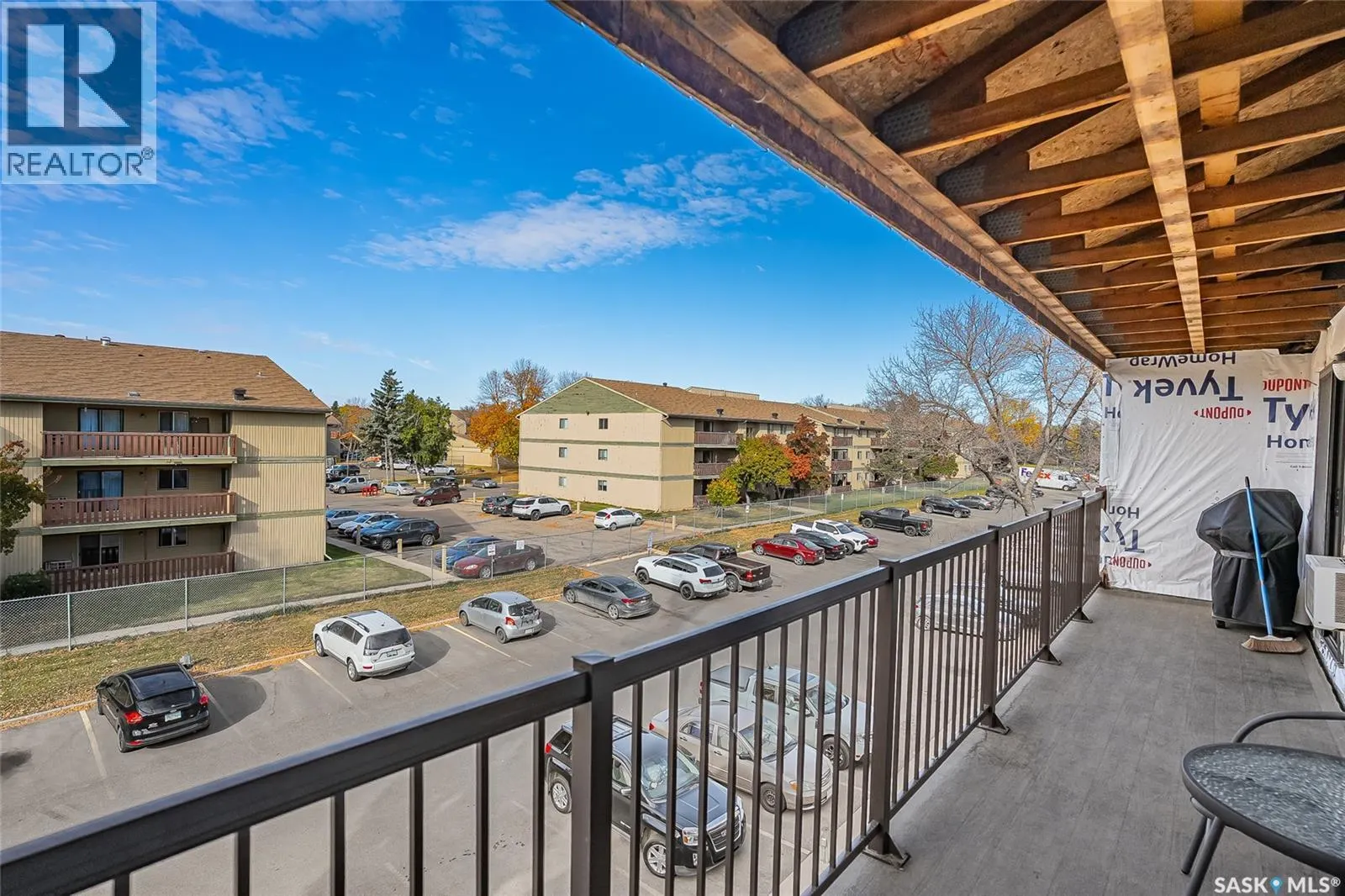 310B 4040 8th STREET E