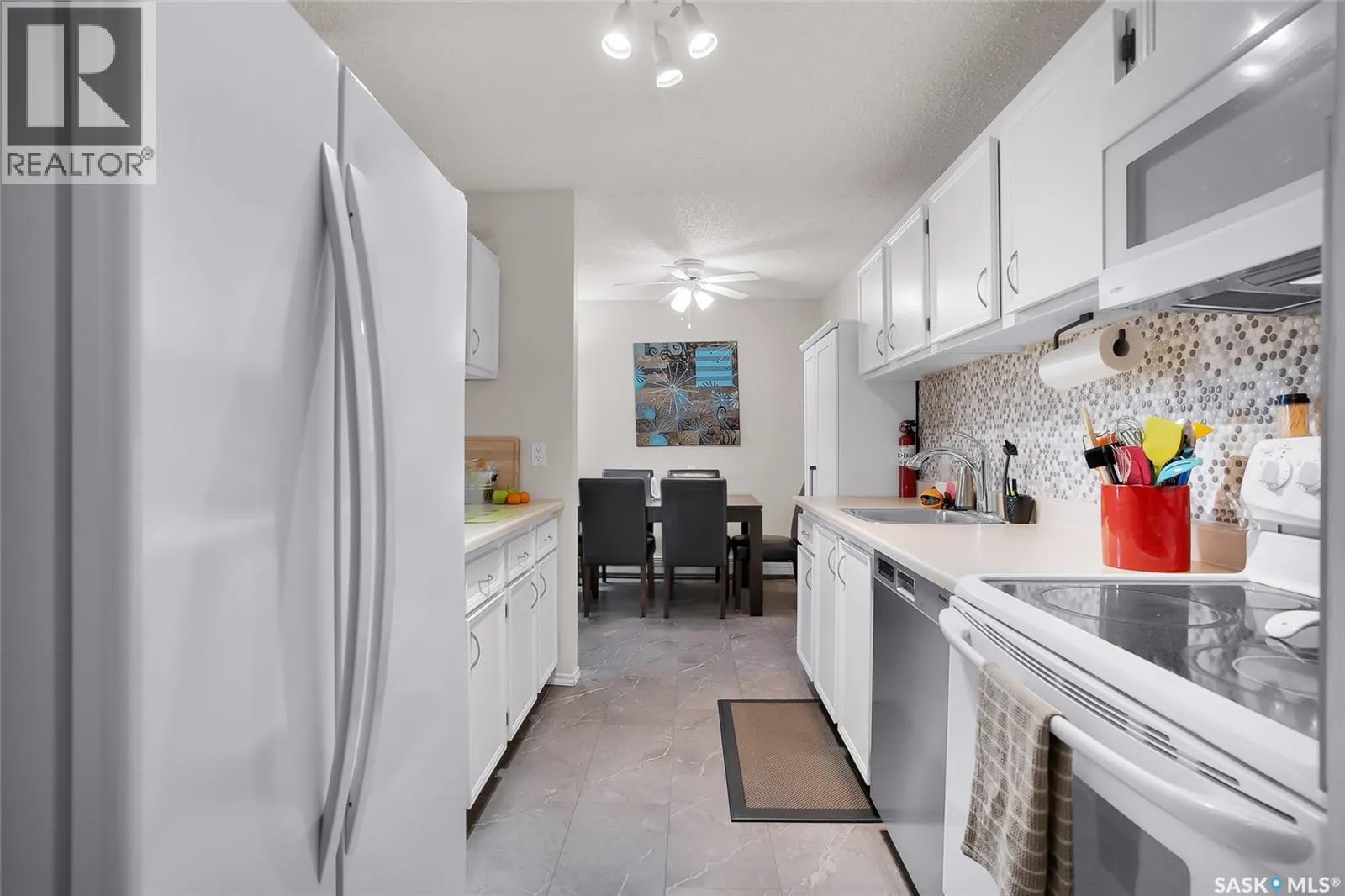 310B 4040 8th STREET E