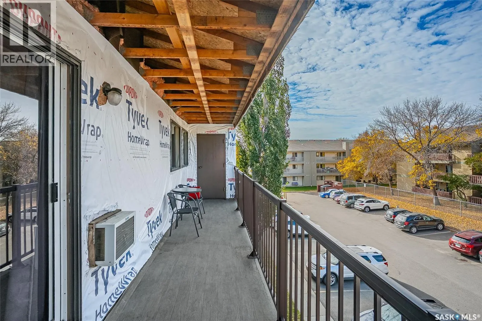 310B 4040 8th STREET E