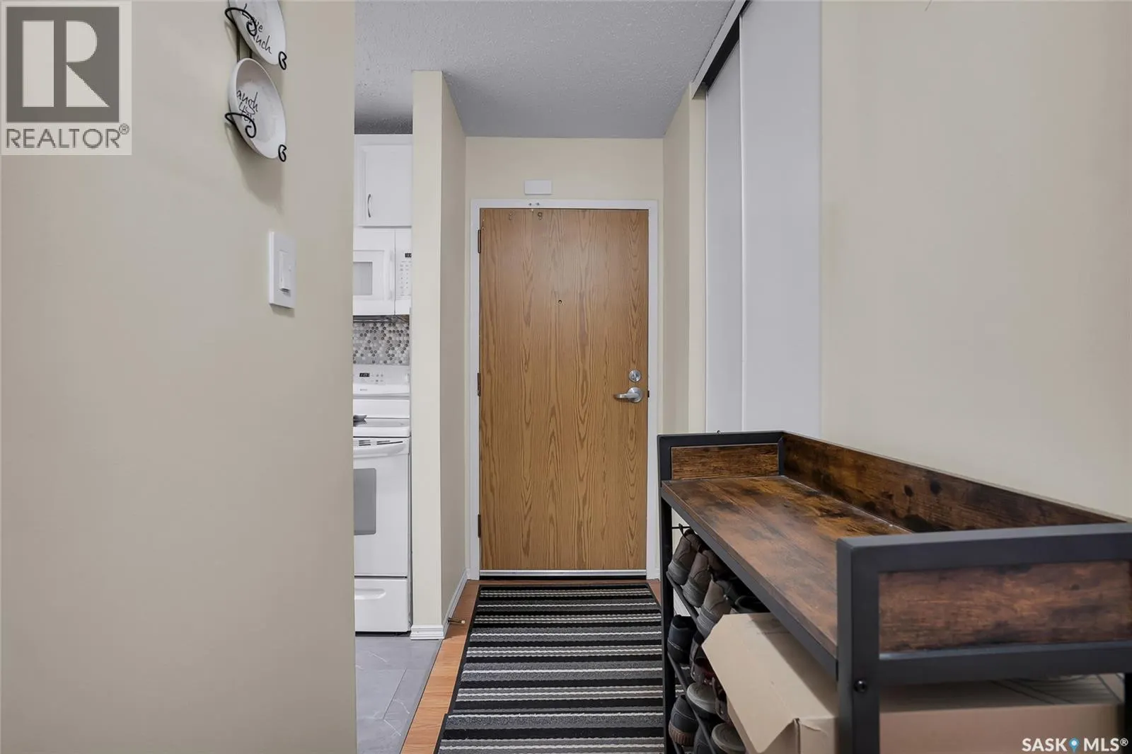 310B 4040 8th STREET E