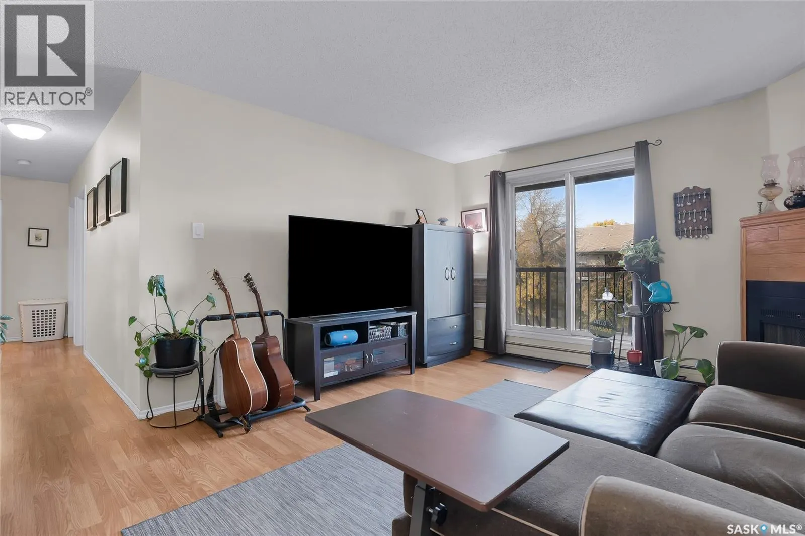 310B 4040 8th STREET E