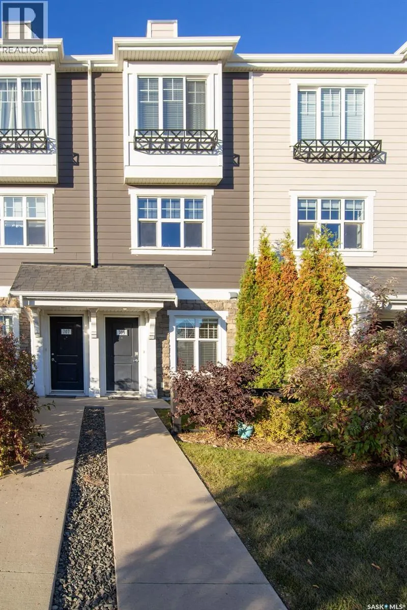 709 Meadows BOULEVARD