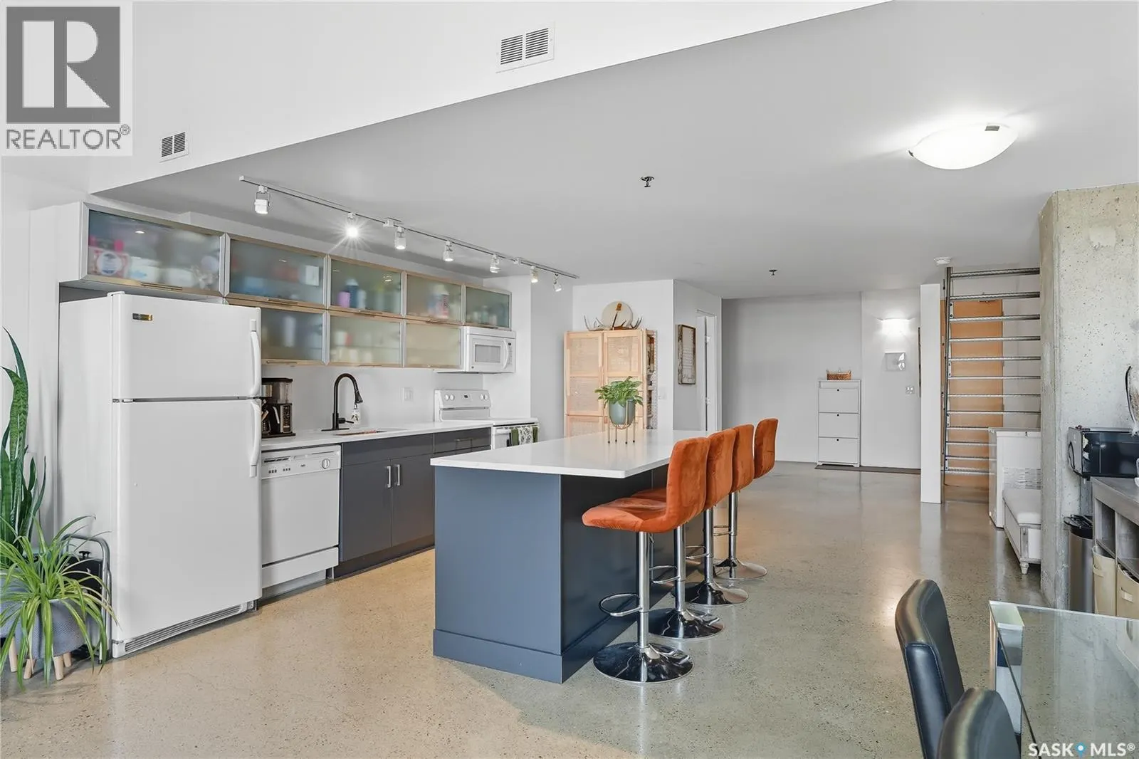 328 120 23rd STREET E