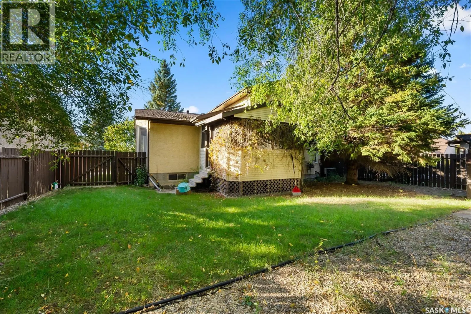 2938 Huget PLACE