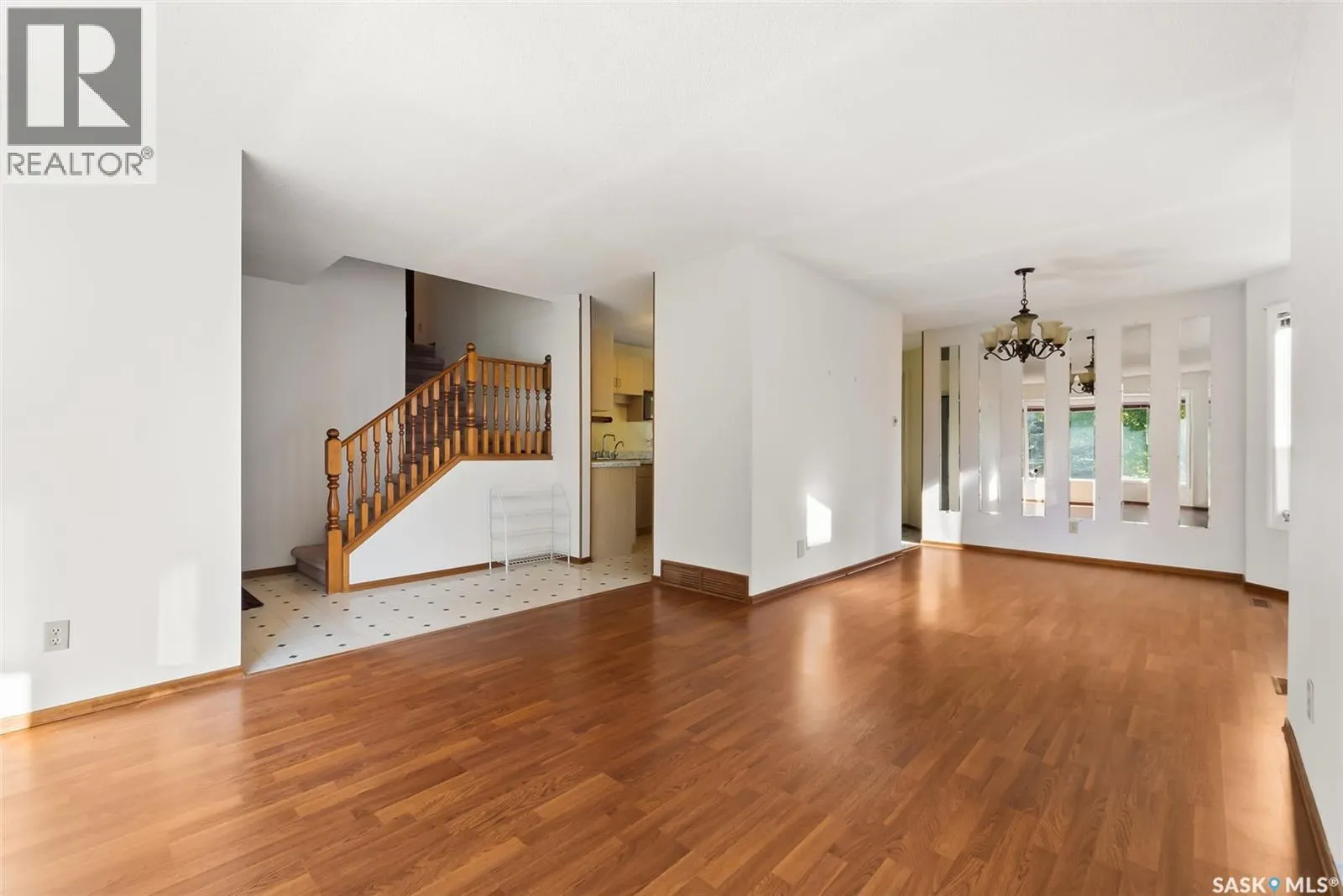 2938 Huget PLACE