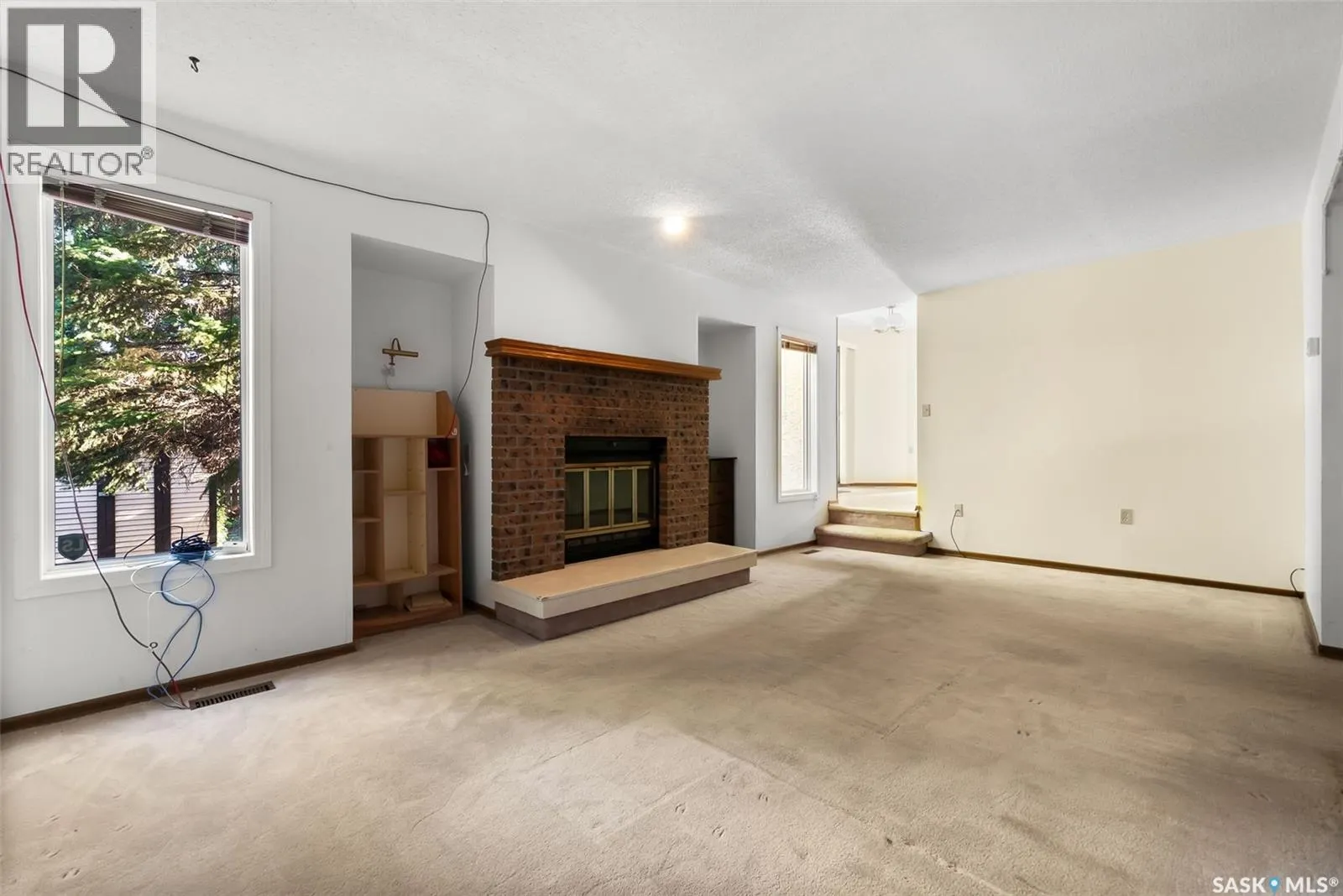 2938 Huget PLACE