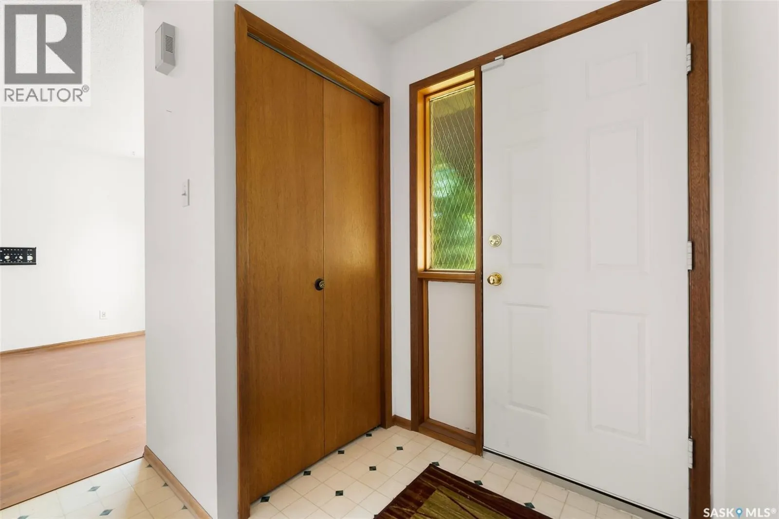 2938 Huget PLACE