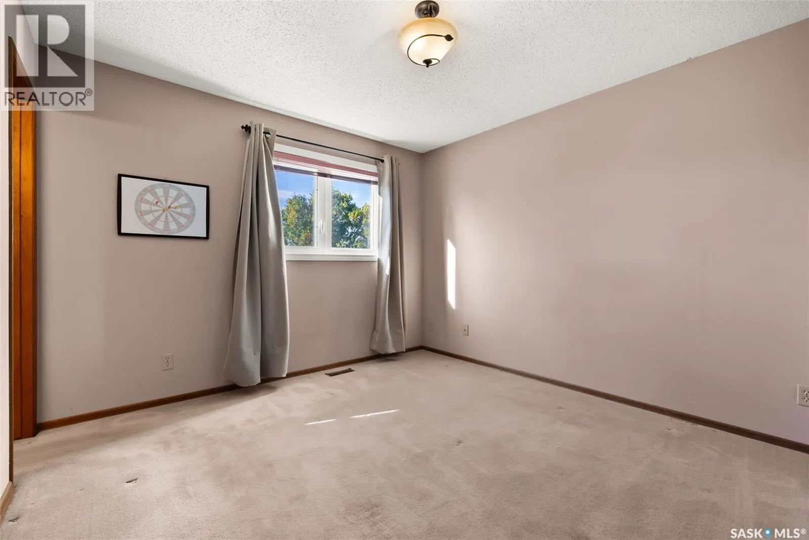 2938 Huget PLACE