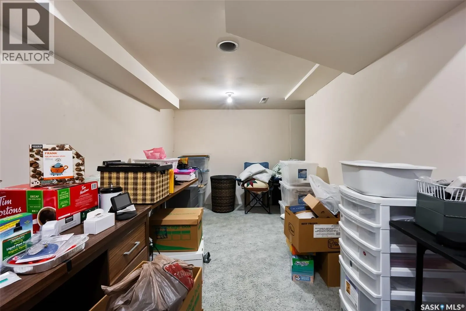 2938 Huget PLACE