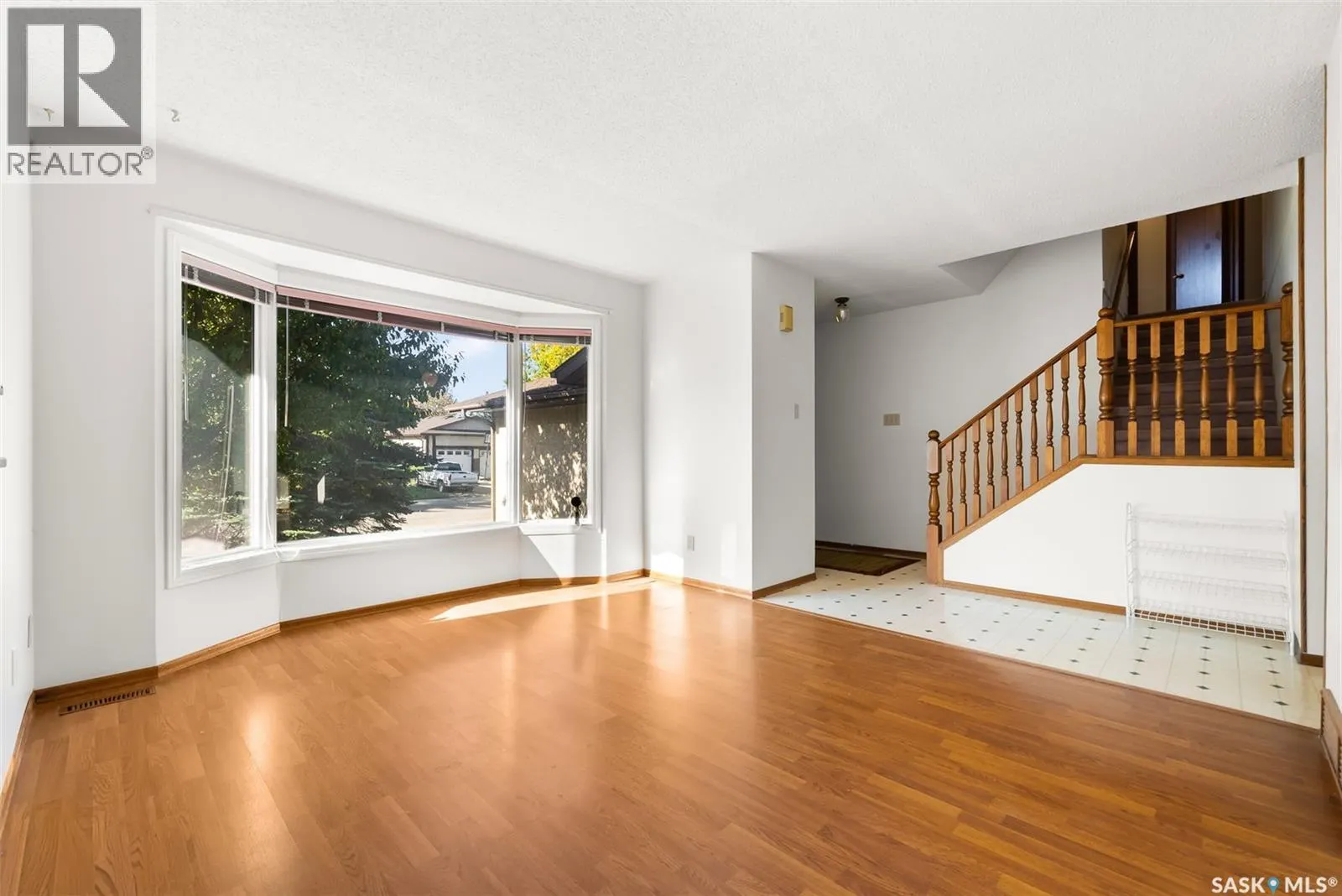 2938 Huget PLACE