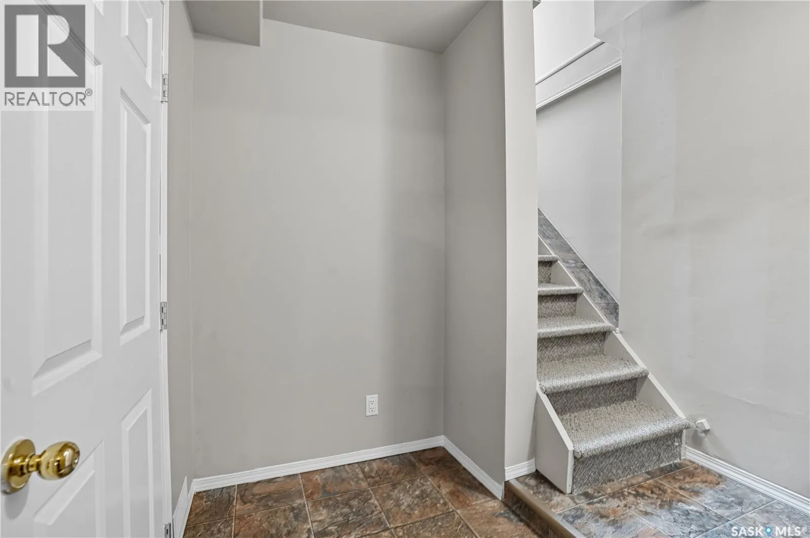 1511 15TH AVENUE