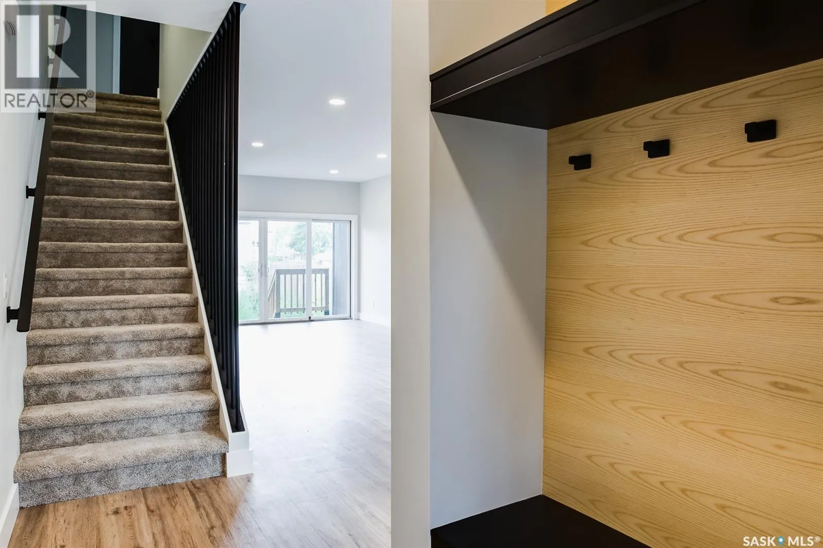 319 25th STREET W