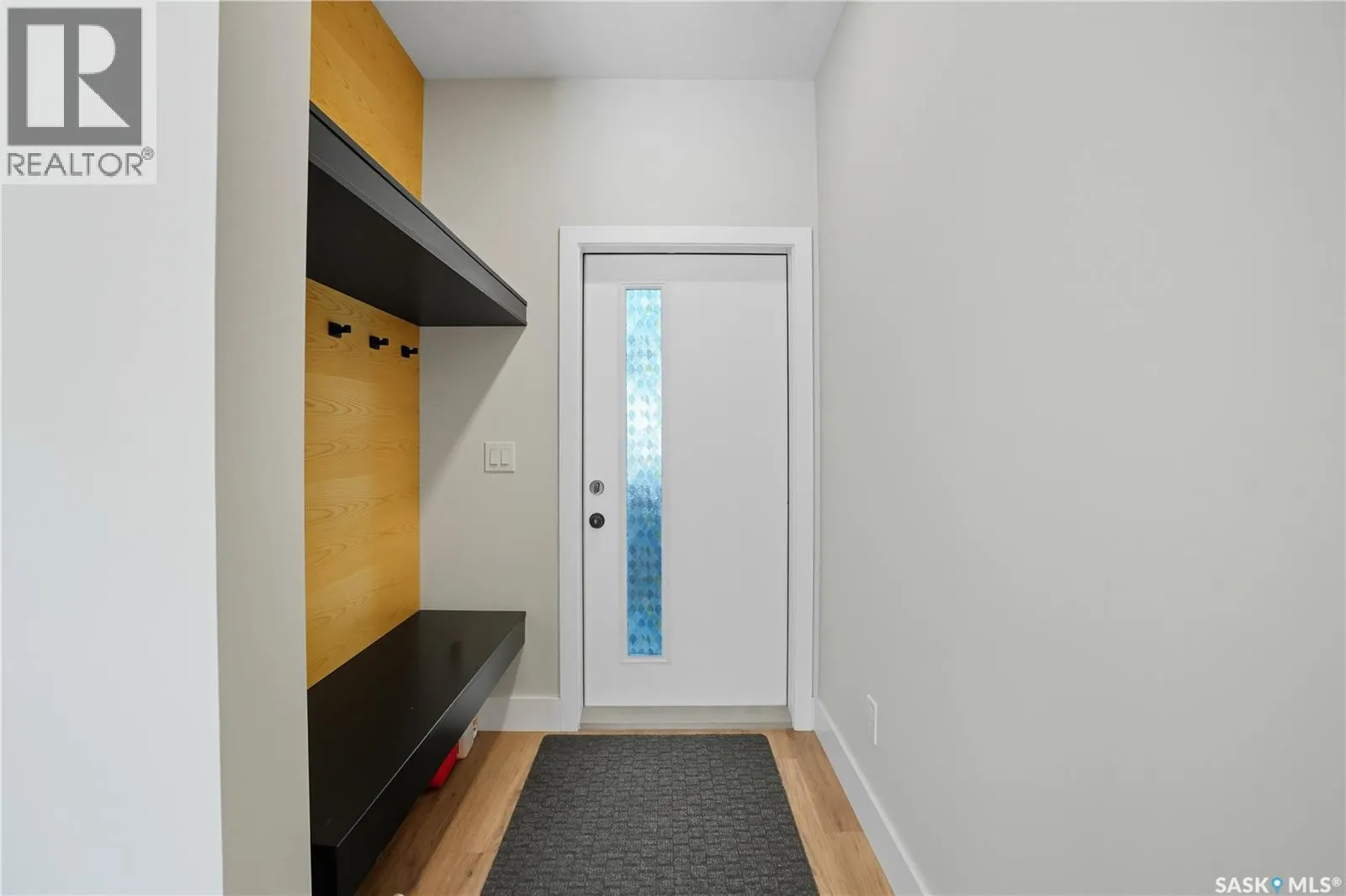 319 25th STREET W