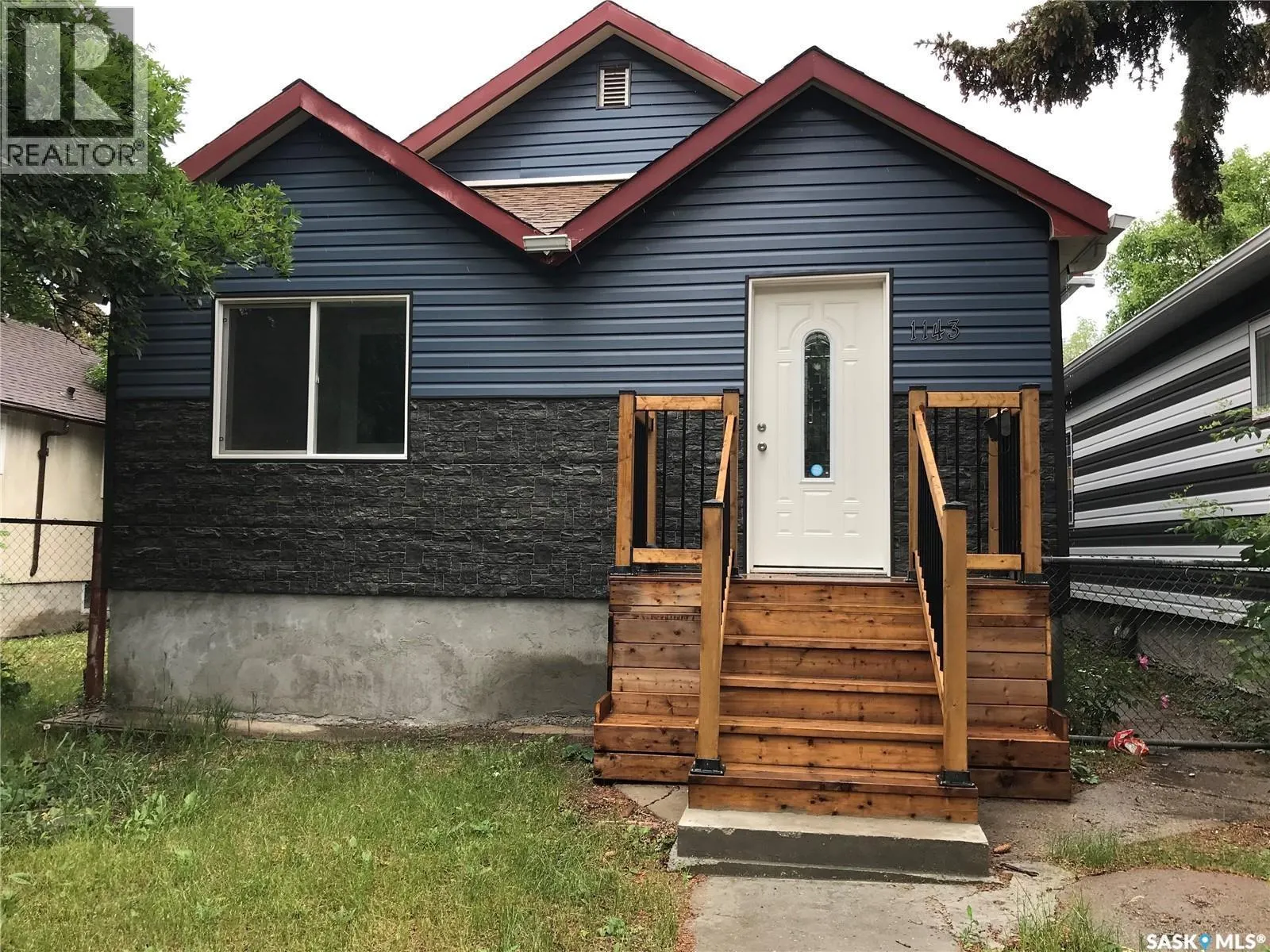 1143 Montague STREET