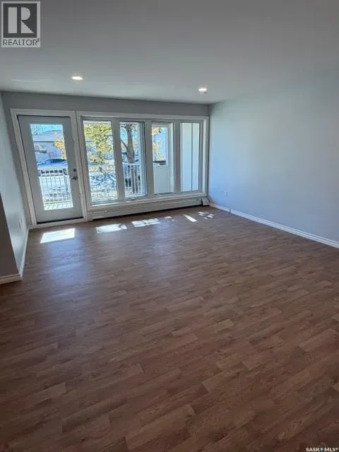 101 318 108th STREET W