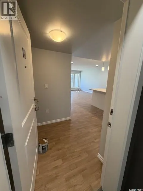 101 318 108th STREET W