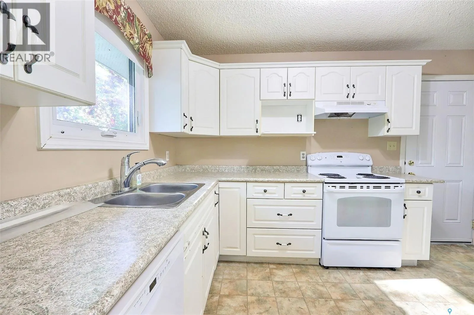 165 Macdowall CRESCENT