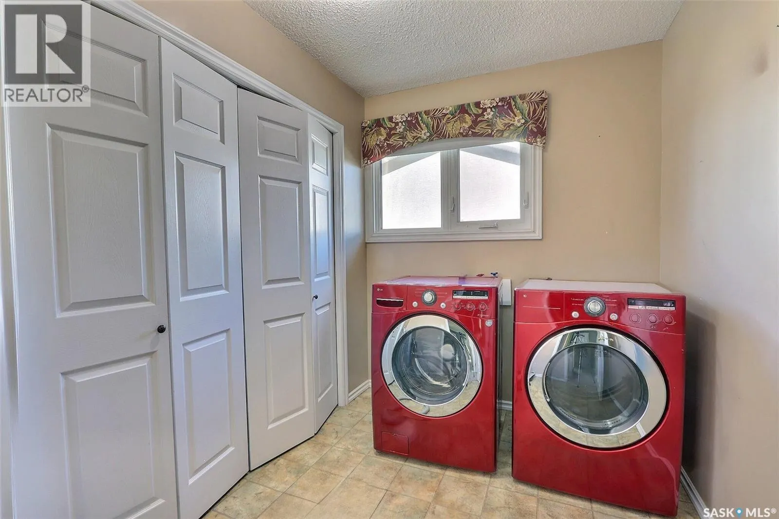 165 Macdowall CRESCENT