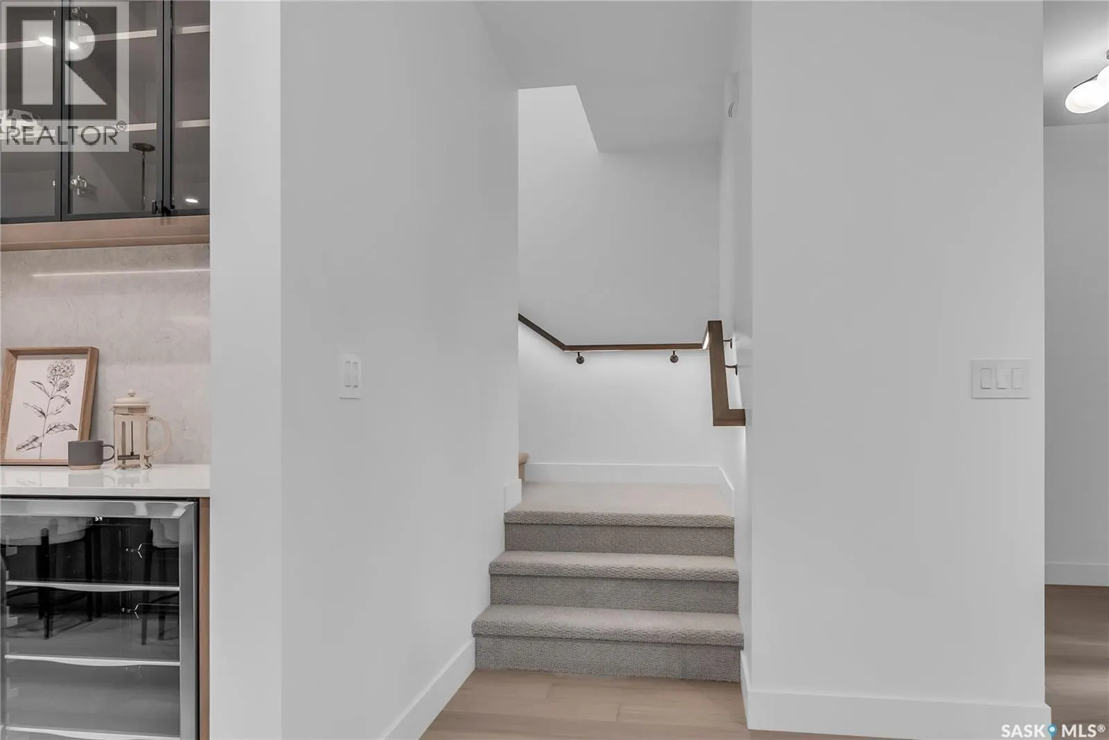 1121 13th STREET E