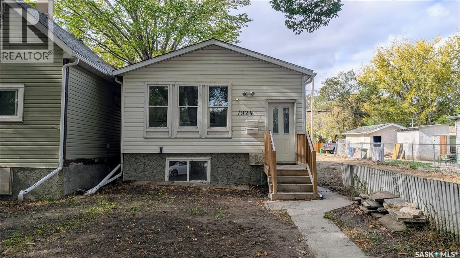 1924 MONTREAL STREET
